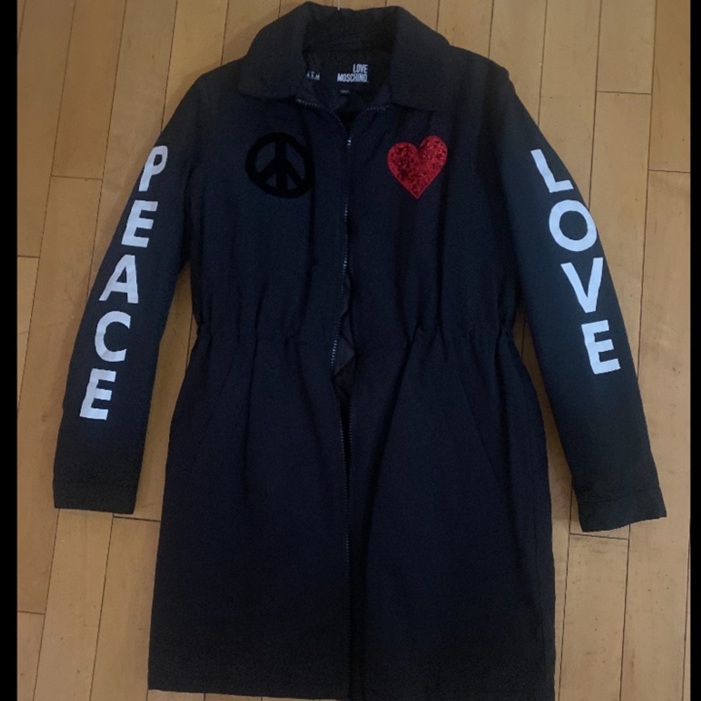 Love Moschino
'Peace Love'
Black Mid-Length Puffer
Coat EUR Size 40